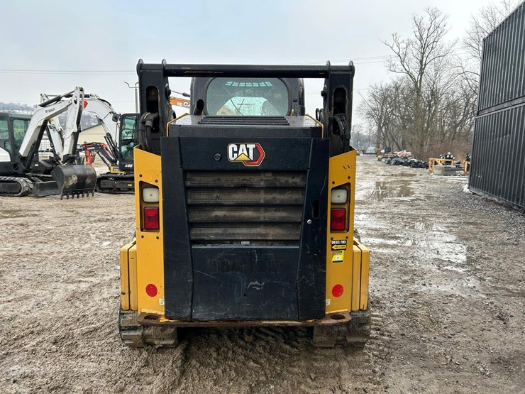 2020-caterpillar-259d3-image-3