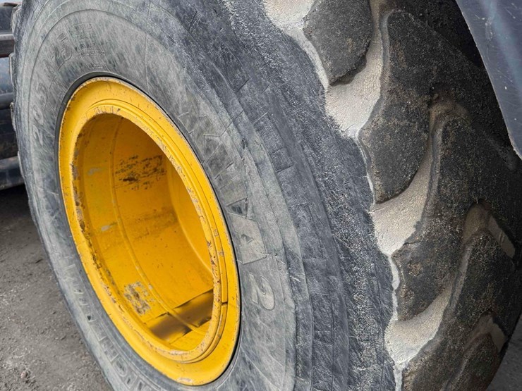 2021-komatsu-wa200-8-image-7