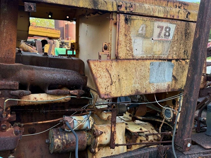 oliver-forklift-image-16