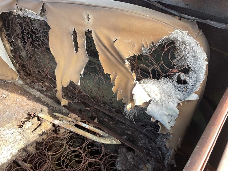 #13026-•-(1)-vintage-truck-and-(2)-vintage-cars-(no-title)-image-55