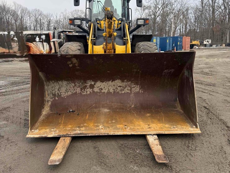 2021-komatsu-wa200-8-image-3