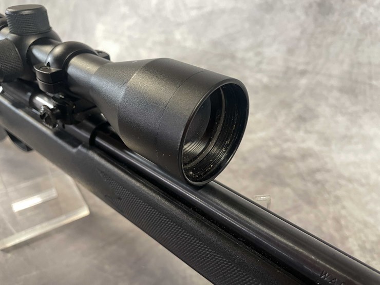 #1233-•-savage-93r17,-17-hmr-bolt-action-rifle,-sn:-1827967-(neenah,-wi)-image-17