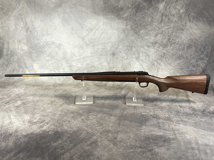 #1236-•-browning-x-bolt,-7mm-rem-mag-bolt-action-rifle,-sn:-01033zr354-(neenah,-wi)-image-1
