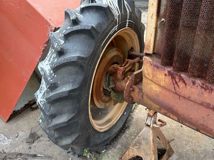 minneapolis-moline-g708-image-21