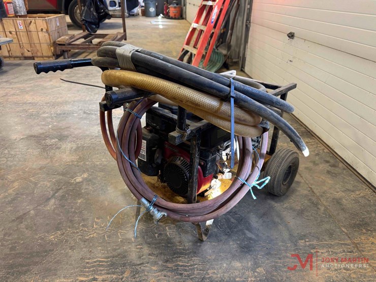 hurcohydrostatic-test-pump-image-4