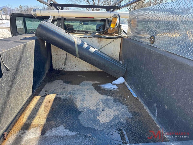 2017-chevrolet-2500-image-18