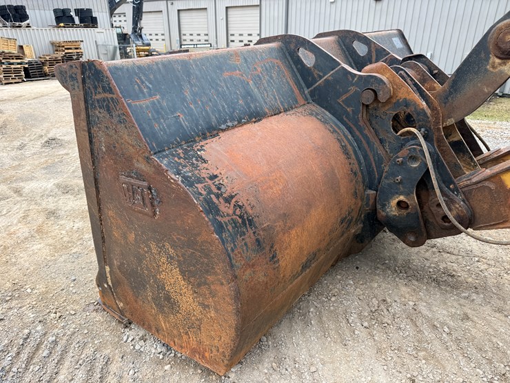 caterpillar-930g-image-12