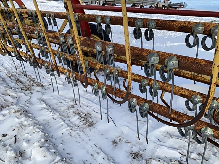 new-holland-258-image-12