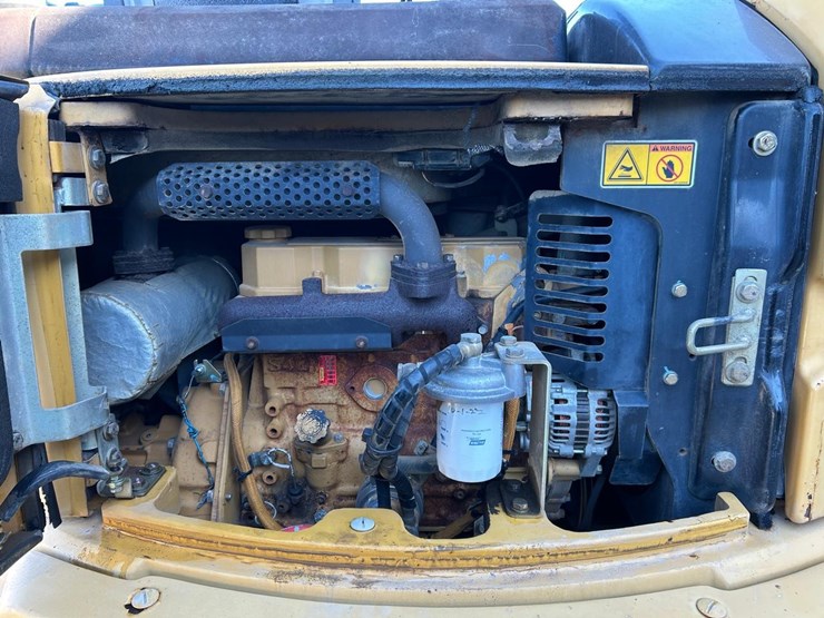 caterpillar-304c-cr-image-15