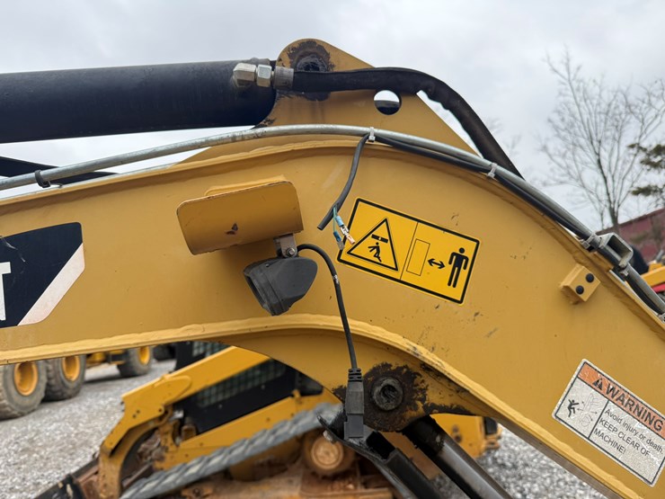 2014-caterpillar-302.7d-image-19