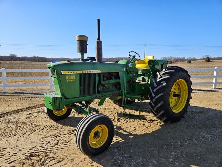 john-deere-4020-image-1