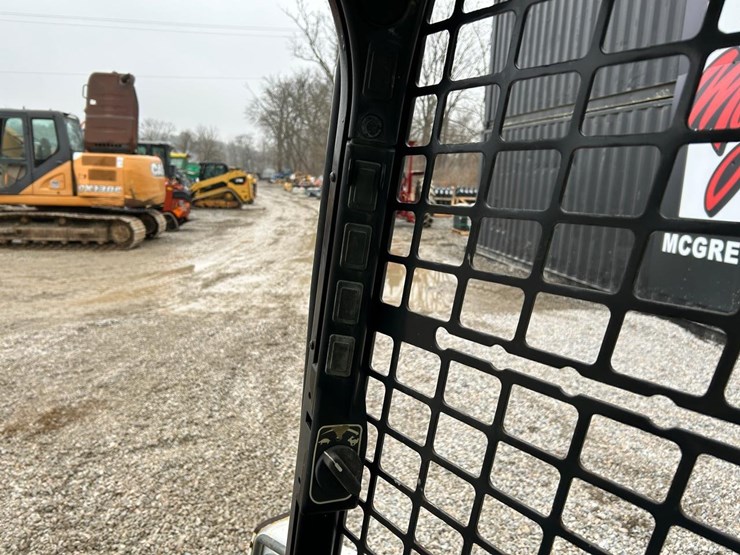 2017-bobcat-t450-image-23