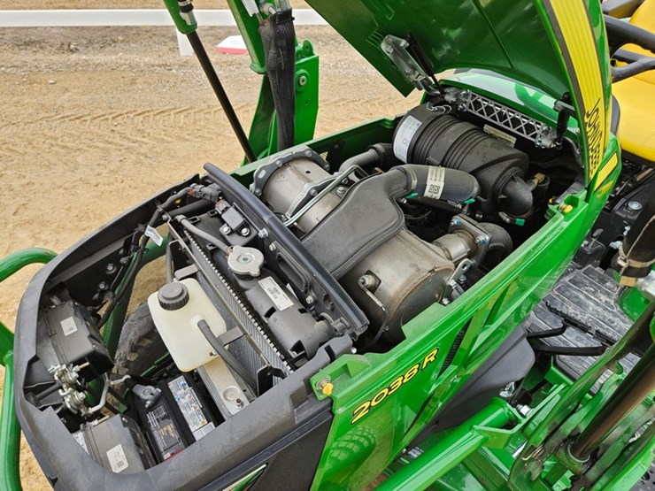 2025-john-deere-2038r-image-17