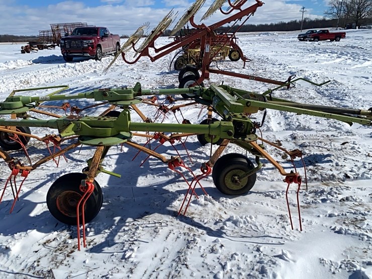 claas-volto-750-image-4