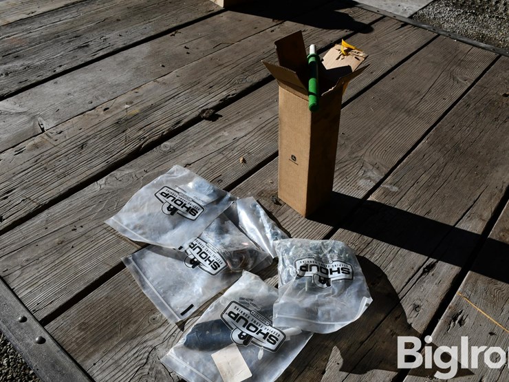 lot-of-farm-support-image-5