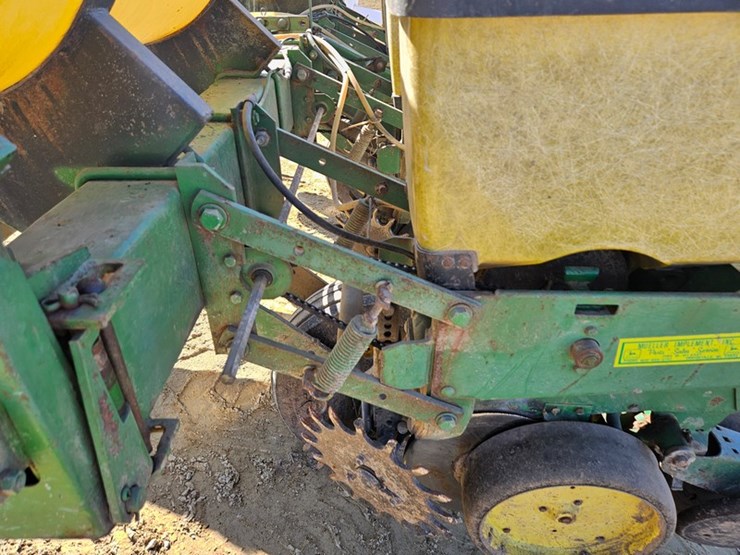john-deere-7000-image-21