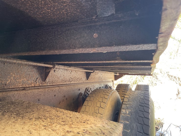 #13014-•-1976-ford-dump-truck-(has-wi-title)-image-35