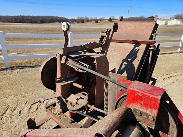 new-holland-67-image-23