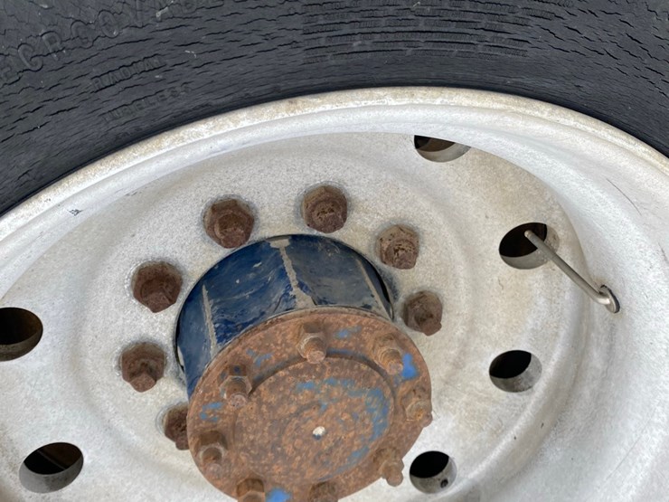 1994-freightliner-day-cab-semi-image-80