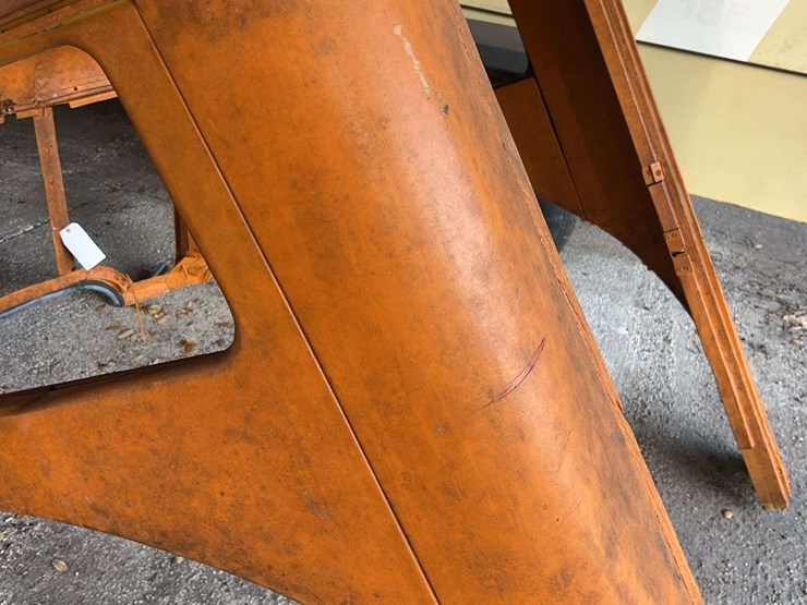 minneapolis-moline-udlx-cab-image-38