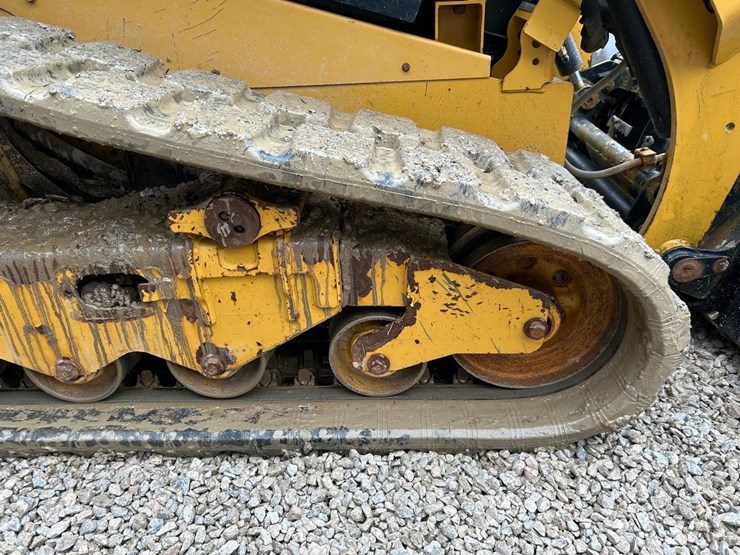 2016-caterpillar-259d-image-15