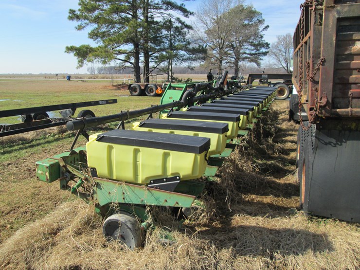john-deere-1720-image-4