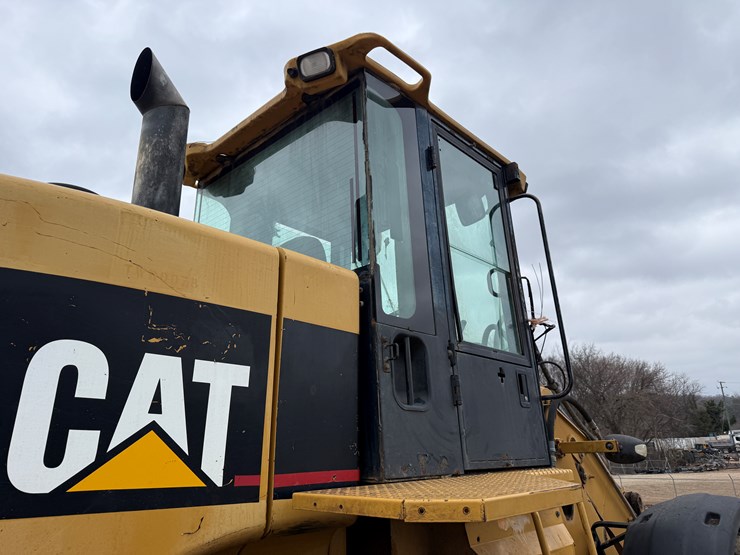 caterpillar-930g-image-63