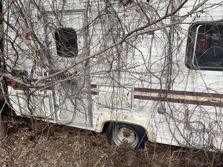 #13021-•-1977-mallard-coach-(no-title)-image-20