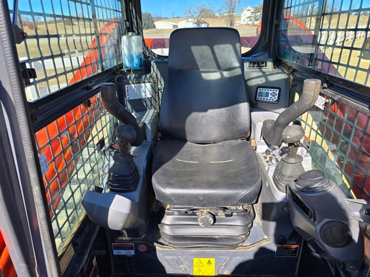 kubota-svl75-2-image-17