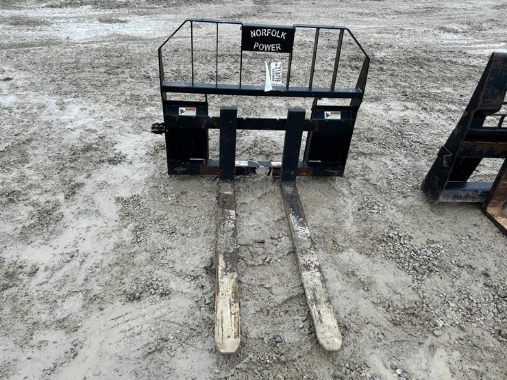 norfolk-power-48”-skid-steer-pallet-forks-image-1