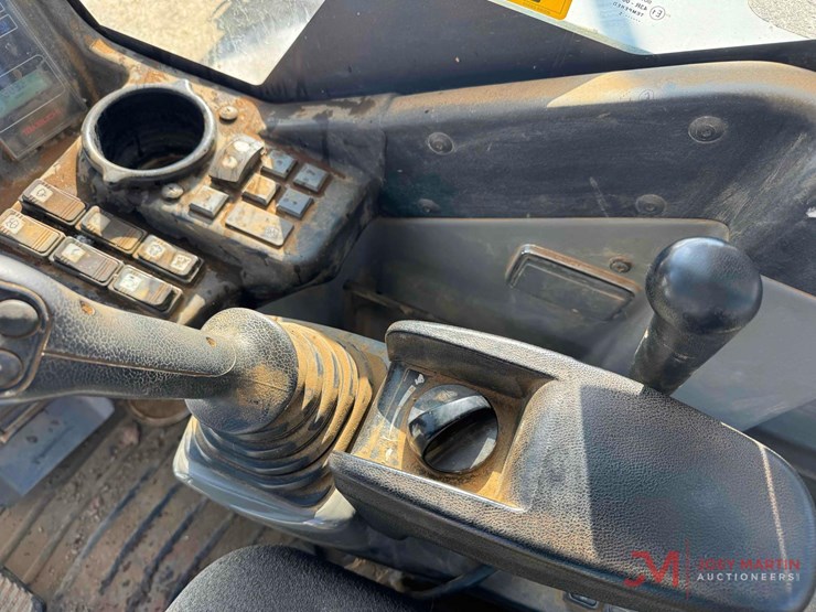 takeuchi-tb1140-image-32