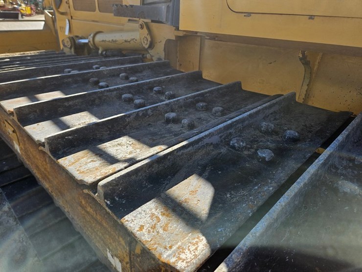 caterpillar-d5k-lgp-image-18