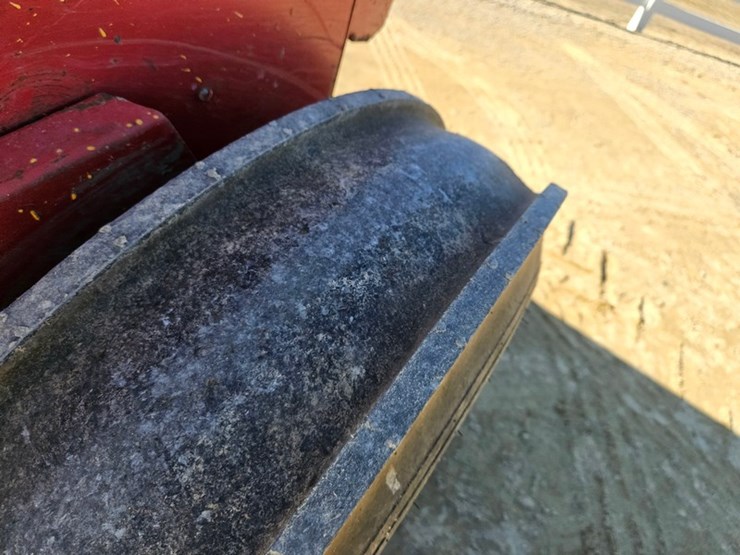 massey-ferguson-12-image-26