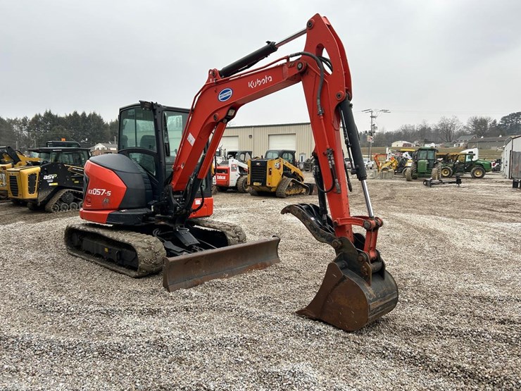 2022-kubota-kx057-image-6