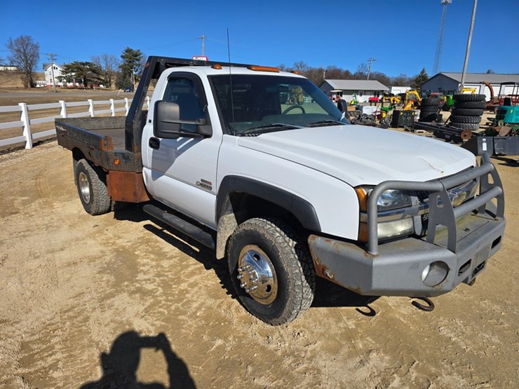 2003-chevrolet-3500-image-8