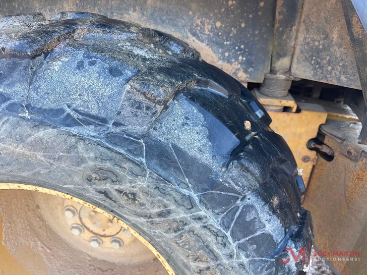 2000-deere-310se-image-20