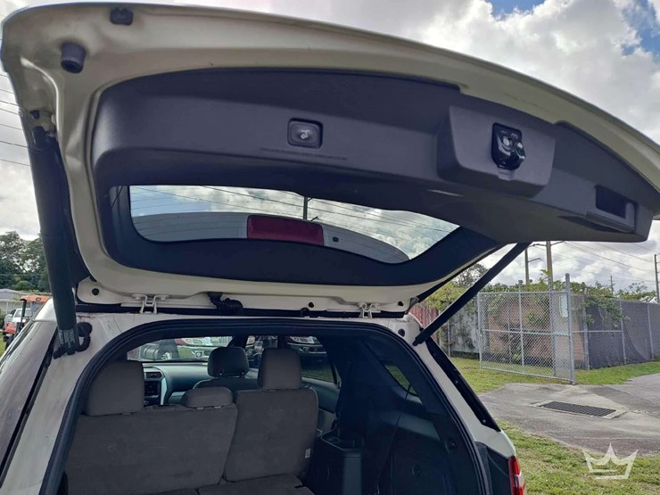 2012-ford-explorer-image-32