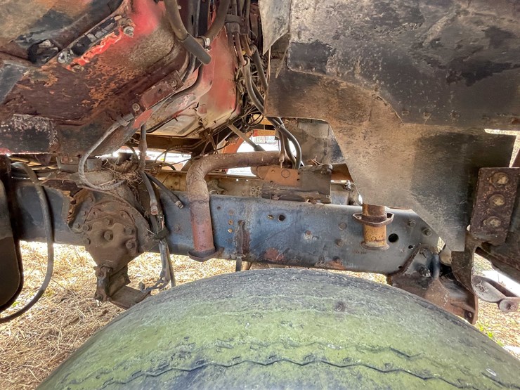 1986-ford-8000-image-48