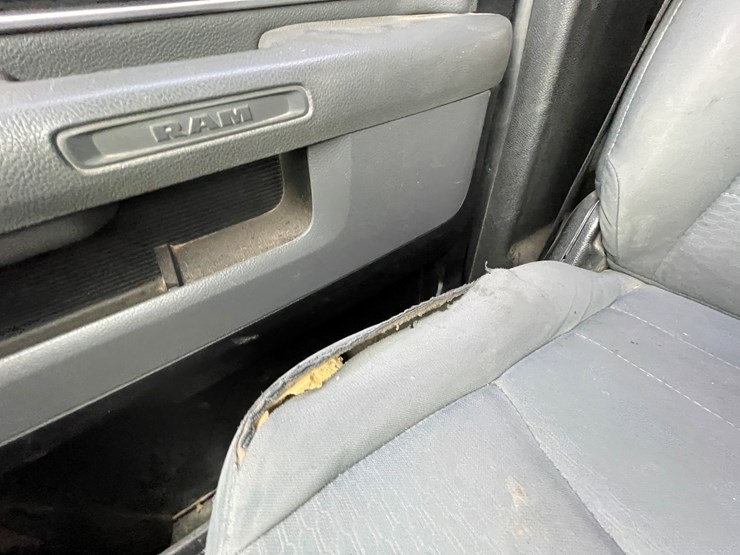 2014-dodge-2500-image-97