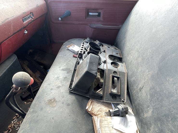 gmc-sierra-6500-image-42