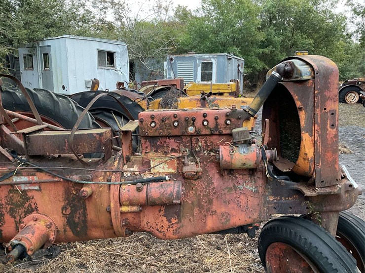 minneapolis-moline-ztu-image-21