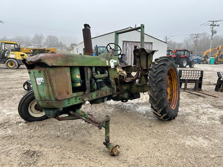 john-deere-3010-image-4