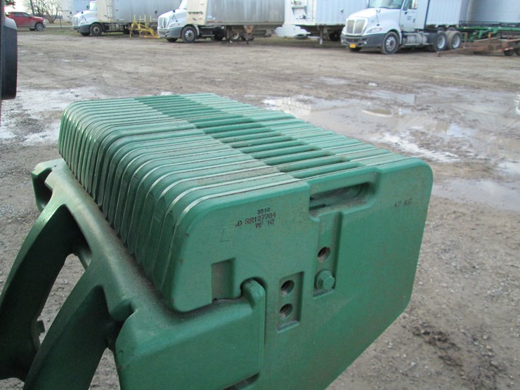 john-deere-8235r-image-14