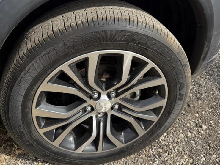 2019-mitsubishi-outlander-image-4