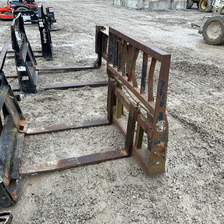 38” Skid Steer Pallet Forks