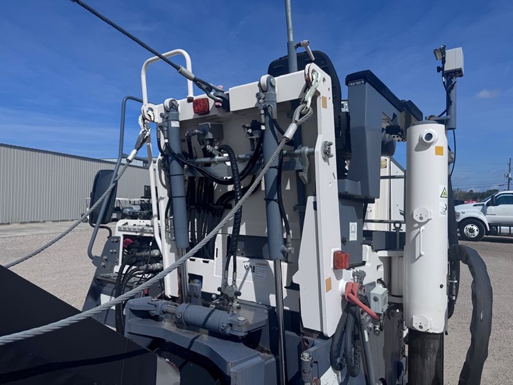 2015-wirtgen-w100i-image-24