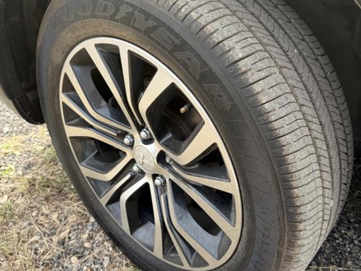 2019-mitsubishi-outlander-image-11