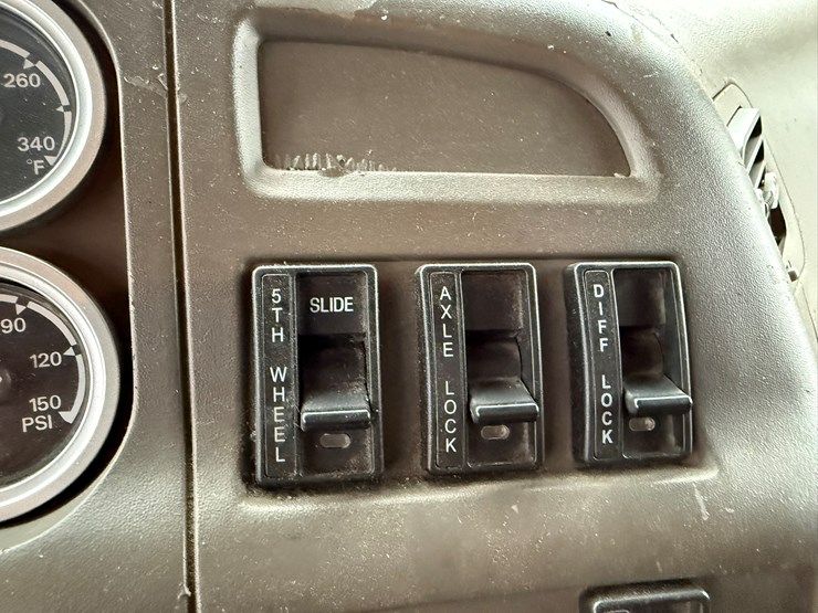 2007-caterpillar-c13-image-62