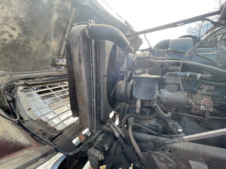 #13014-•-1976-ford-dump-truck-(has-wi-title)-image-17