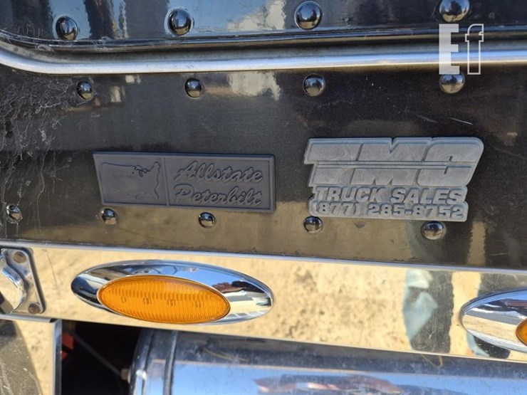 2013-peterbilt-388-image-13